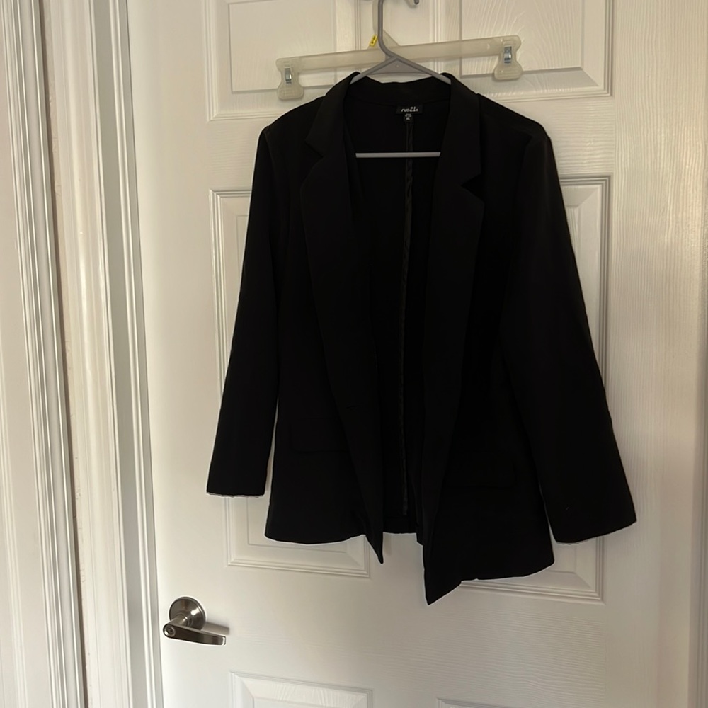 Rue 21 black blazer